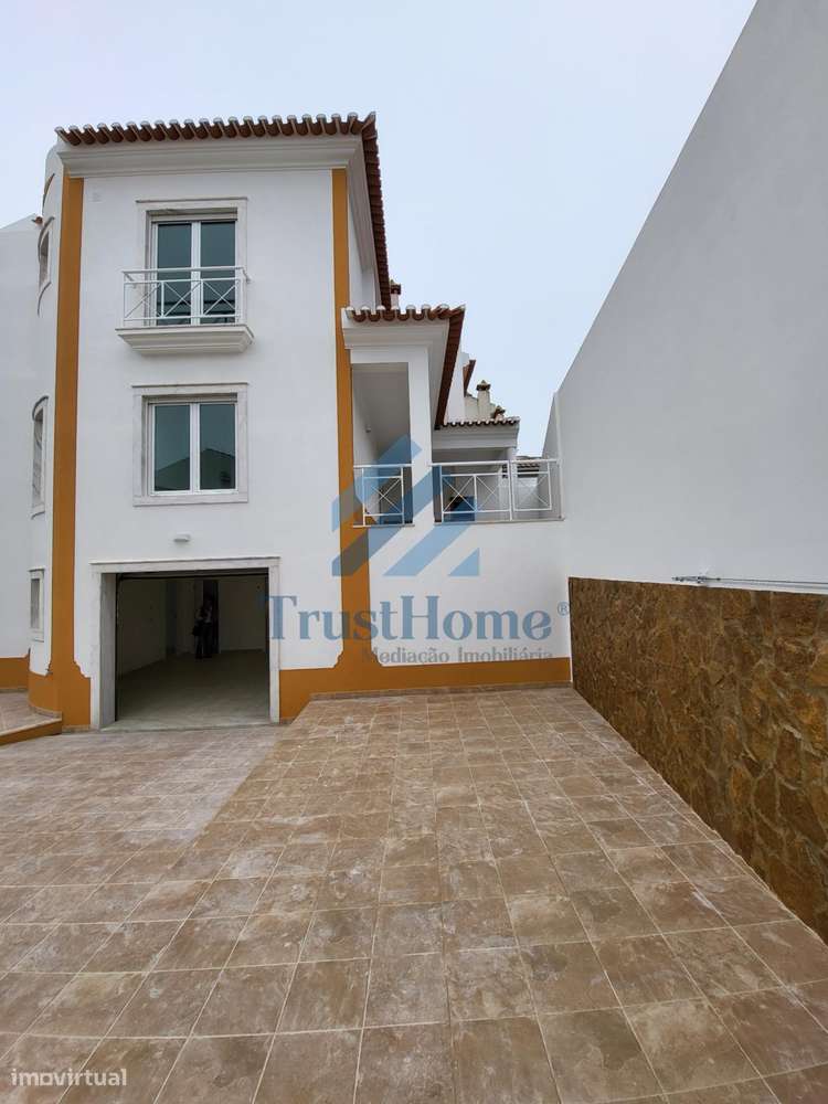 Moradia V3+1 totalmente remodelada na Ericeira com vista mar - Grande imagem: 2/60