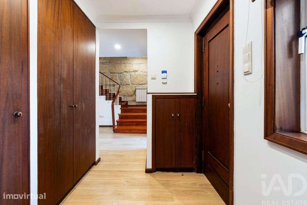 Casa / Villa T6 em São Mamede de Infesta e Senhora da Hora de 303 m2 - Grande imagem: 4/26