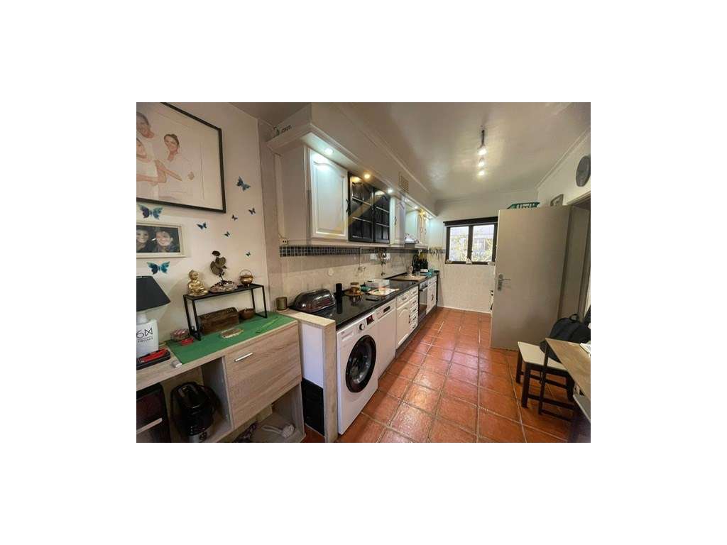 Moradia T3+1 em Vila Nogueira de Azeitão-19