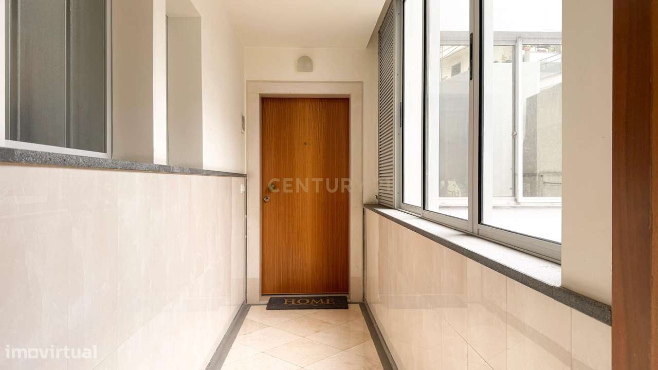Apartamento T2 em Funchal (São Pedro) com Vista Mar-20