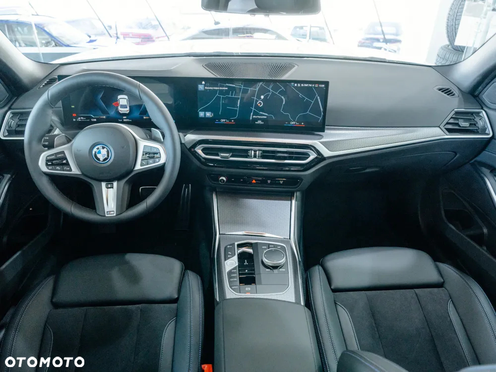 BMW Seria 3 330e xDrive M Sport - 6