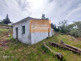 Moradia Antiga para recuperar com Terreno - Grande imagem: 3/21
