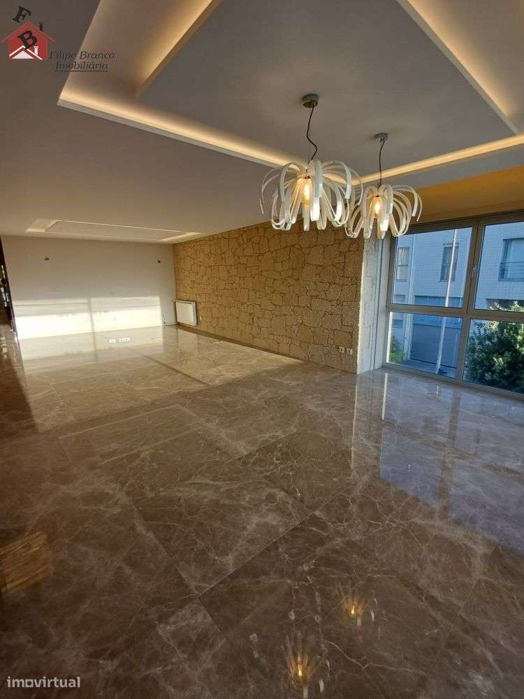 T4 Luxo a 450m da praia Vila do Conde - Grande imagem: 2/25