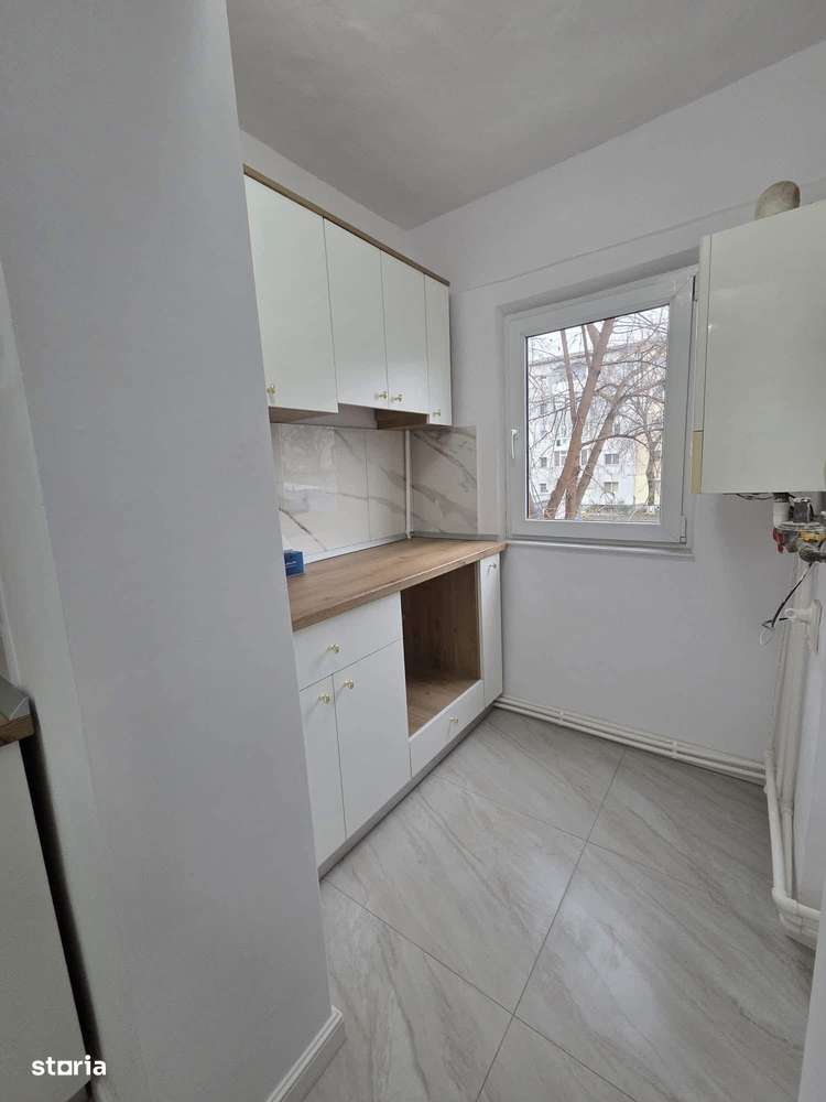 De vanzare Garsoniera etajul 1, 38 mp - Imagine principală: 4/6