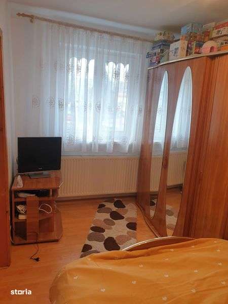 Vand apartament 2 camere, langa scoala Serban Cioculescu - Imagine principală: 4/8