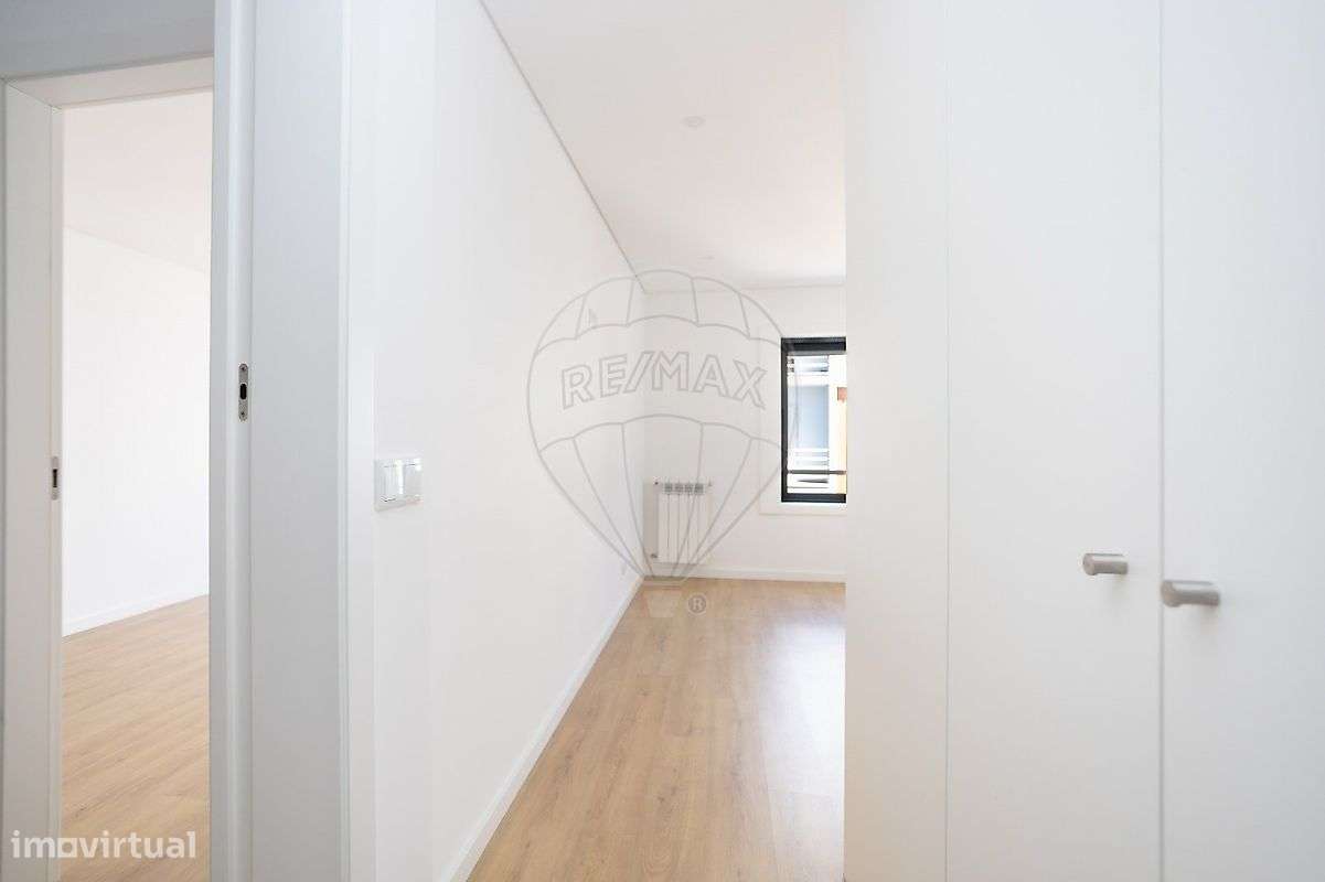 Apartamento T3 à venda em Camarate-21
