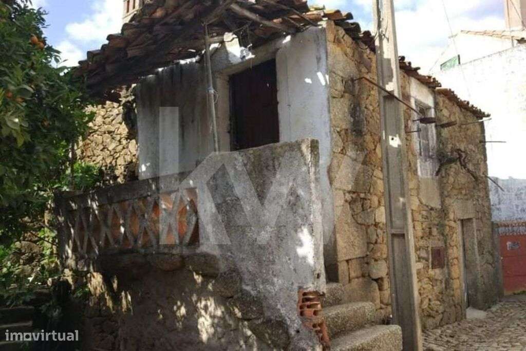 2 Casas Históricas para Recuperar no Coração da Aldeia de Aranhas T2 + - Grande imagem: 4/7