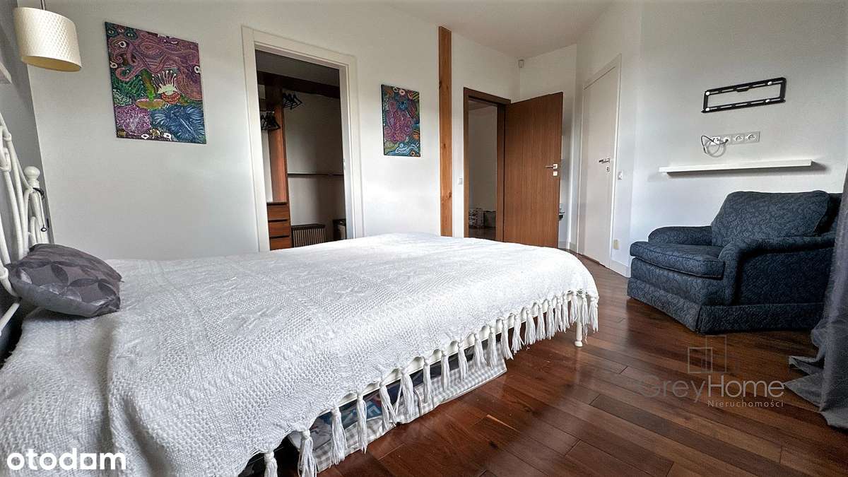 Przestronny jednorodzinny dom w Nowej Woli-14