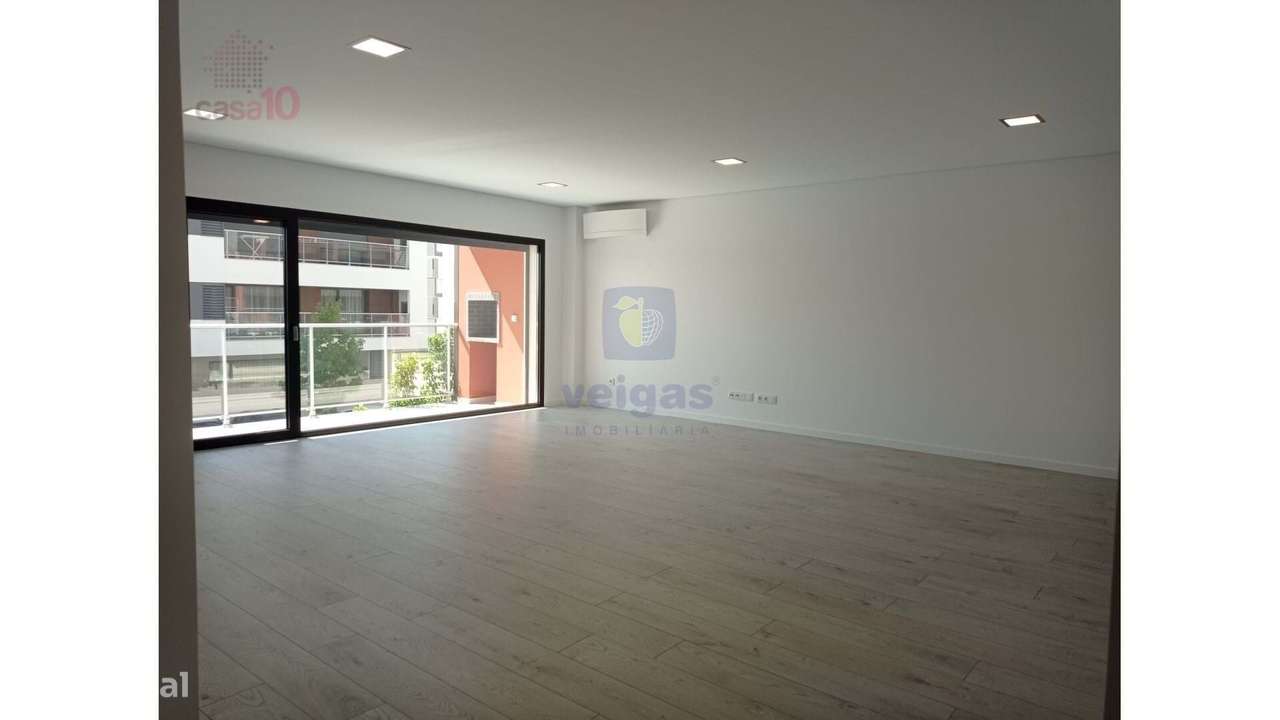 Duplex T5 no  Alto dos Moinhos ( Montijo)-0