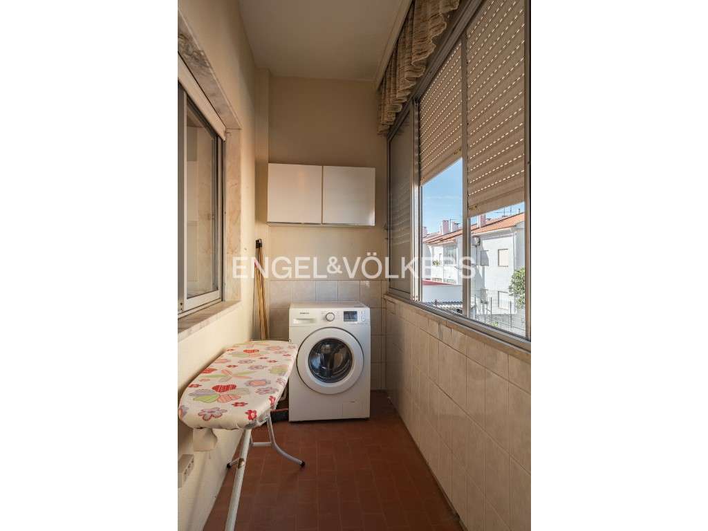 Prédio Misto de 3 Pisos com Jardim e Anexo Habitacional - Santo And...-6