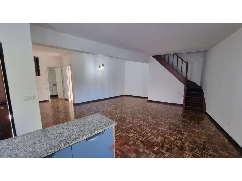 Apartamento T2 no centro da Lourinhã para arrendar - Grande imagem: 5/30