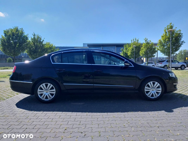 Volkswagen Passat 2.0 TDI DPF Highline - 6