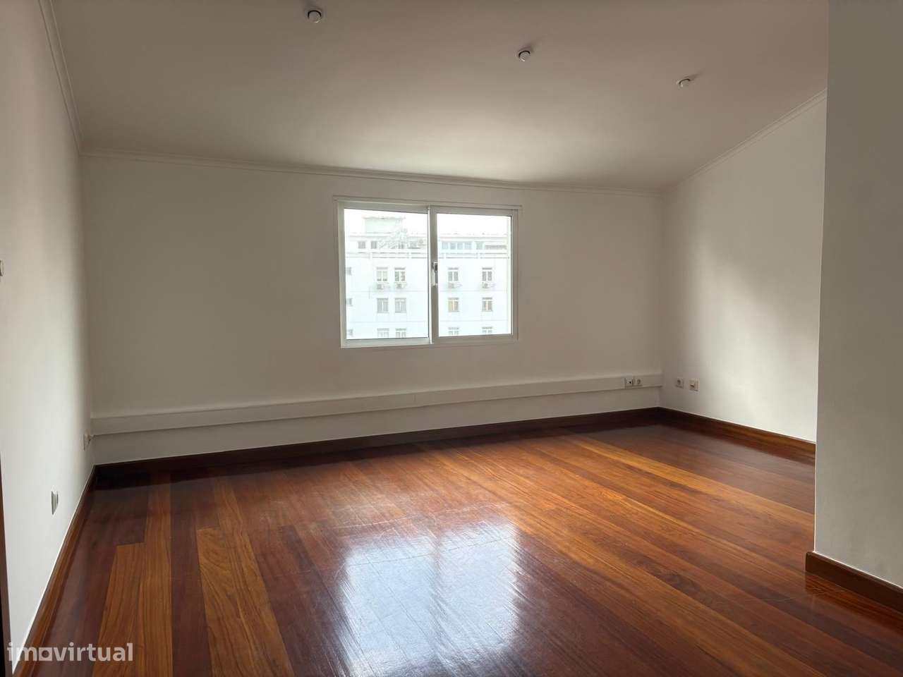 Escritório para Venda em Ilha de São Miguel, Ponta Delgada, Ponta Delg - Grande imagem: 3/16