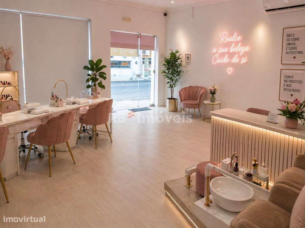 Loja para comércio e serviços no centro de Torres Novas-3