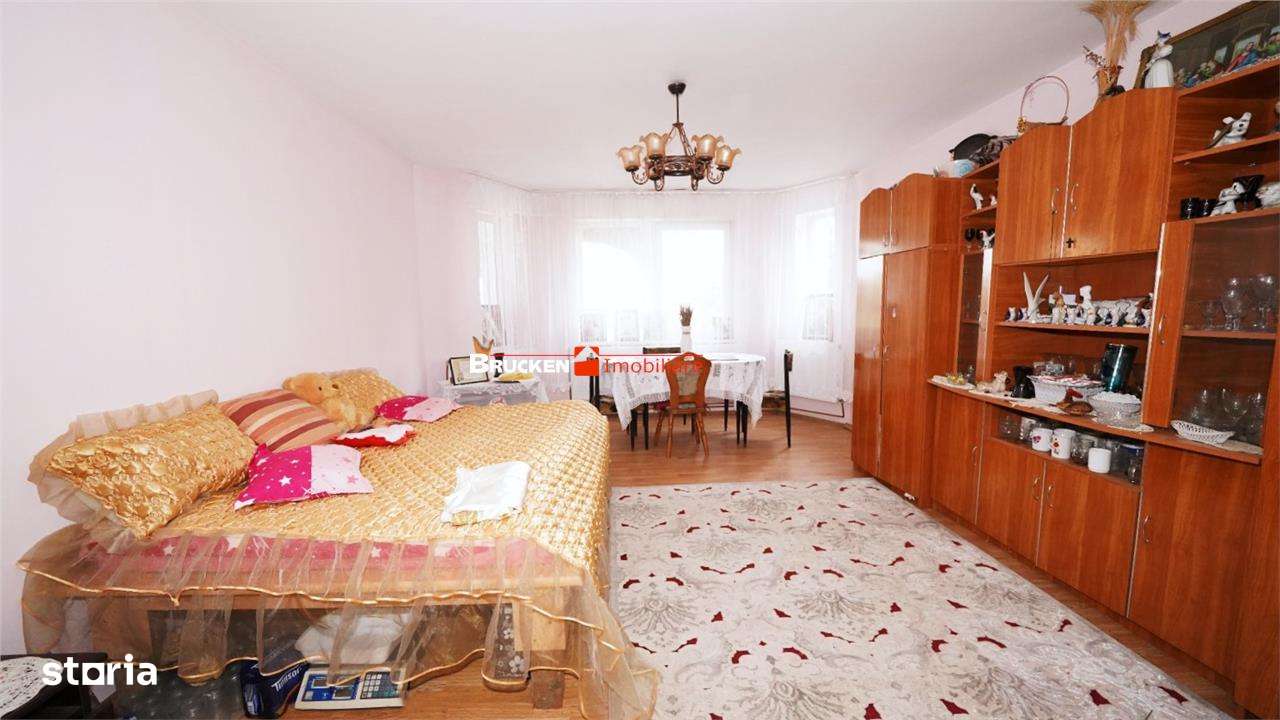 Casa de vanzare in Mihai Bravu - Imagine principală: 5/11