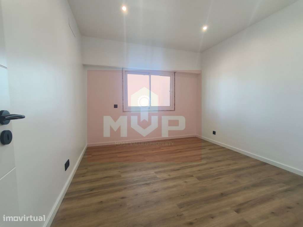 T1 renovado Quarteira Vista Serra-12