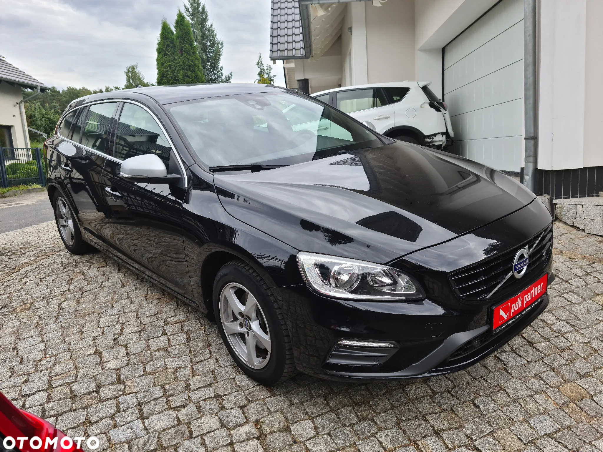 Volvo V60 D3 Drive-E R-Design Momentum - 21