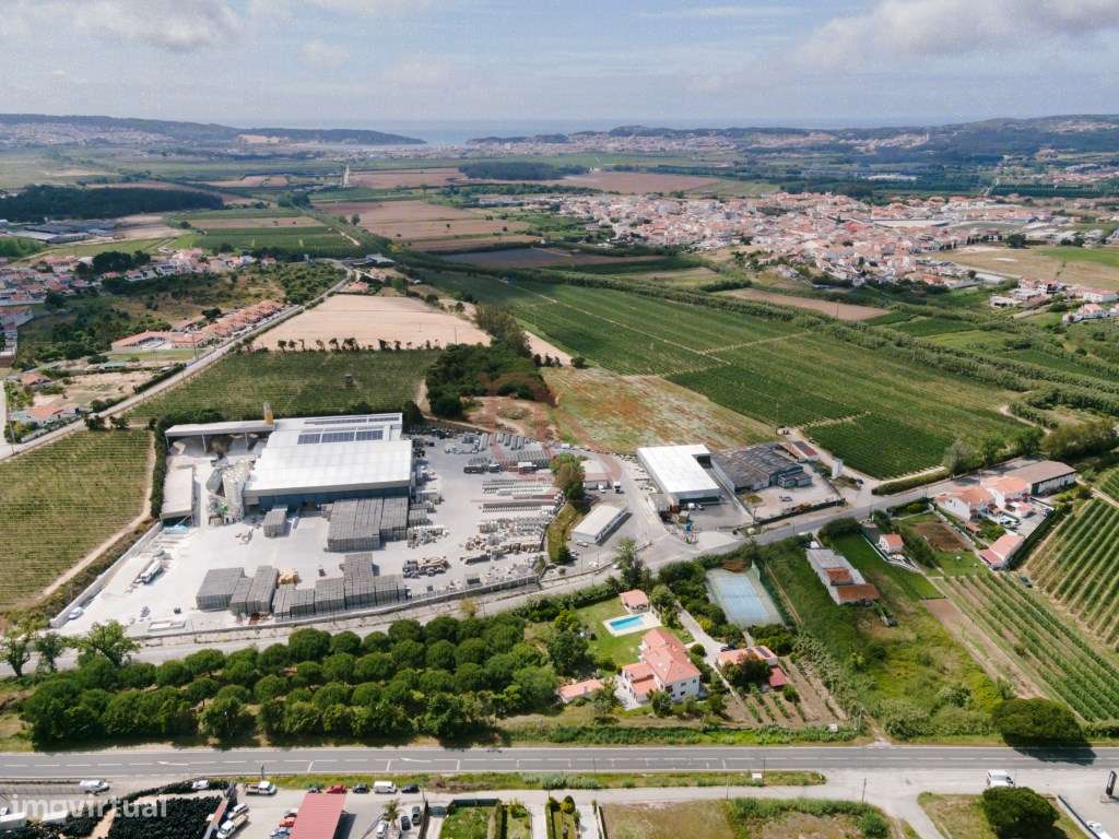 Terreno para construção de edifícios para atividades económicas-9