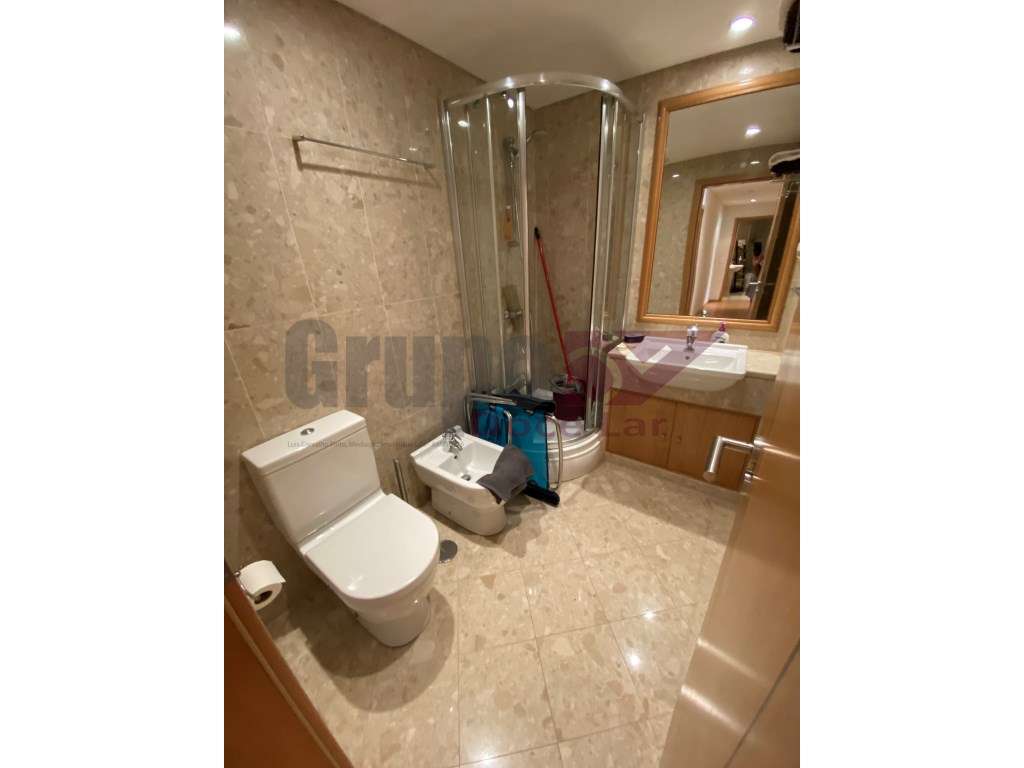 Apartamento T3 com Piscina e Jacuzzi em Sesimbra-15