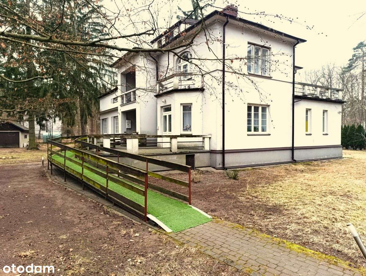 Unikatowa willa w Podkowie Leśnej-3