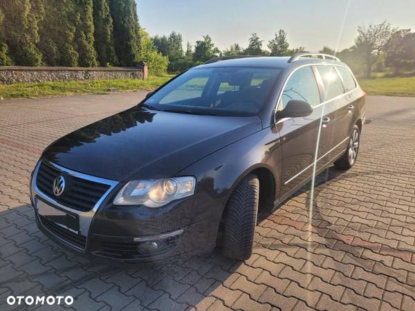 Volkswagen Passat 1.9 TDI Comfortline - 1