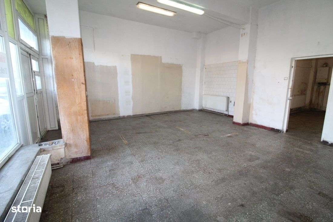 Vând spațiu comercial în Hunedoara, zona M5-Maritan/Bloc 38 - Imagine principală: 4/9