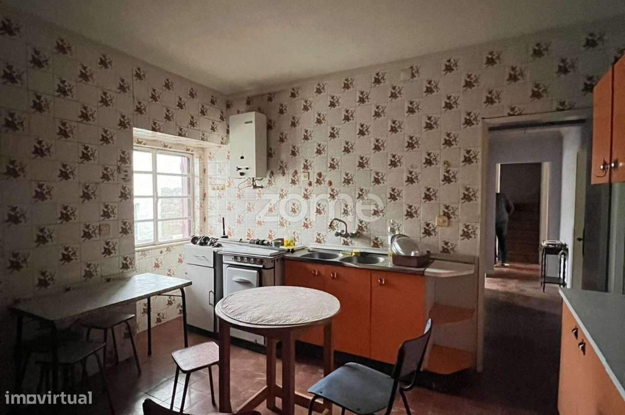 Moradia T4 com Garagem em Celorico da Beira Gare - Grande imagem: 5/34