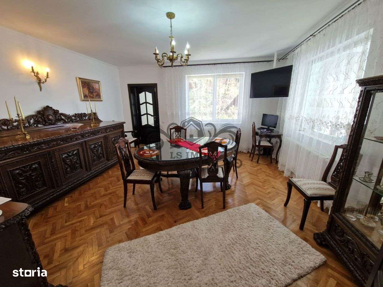 Vand casa superba in Brasovul Vechi panorama deosebita-10