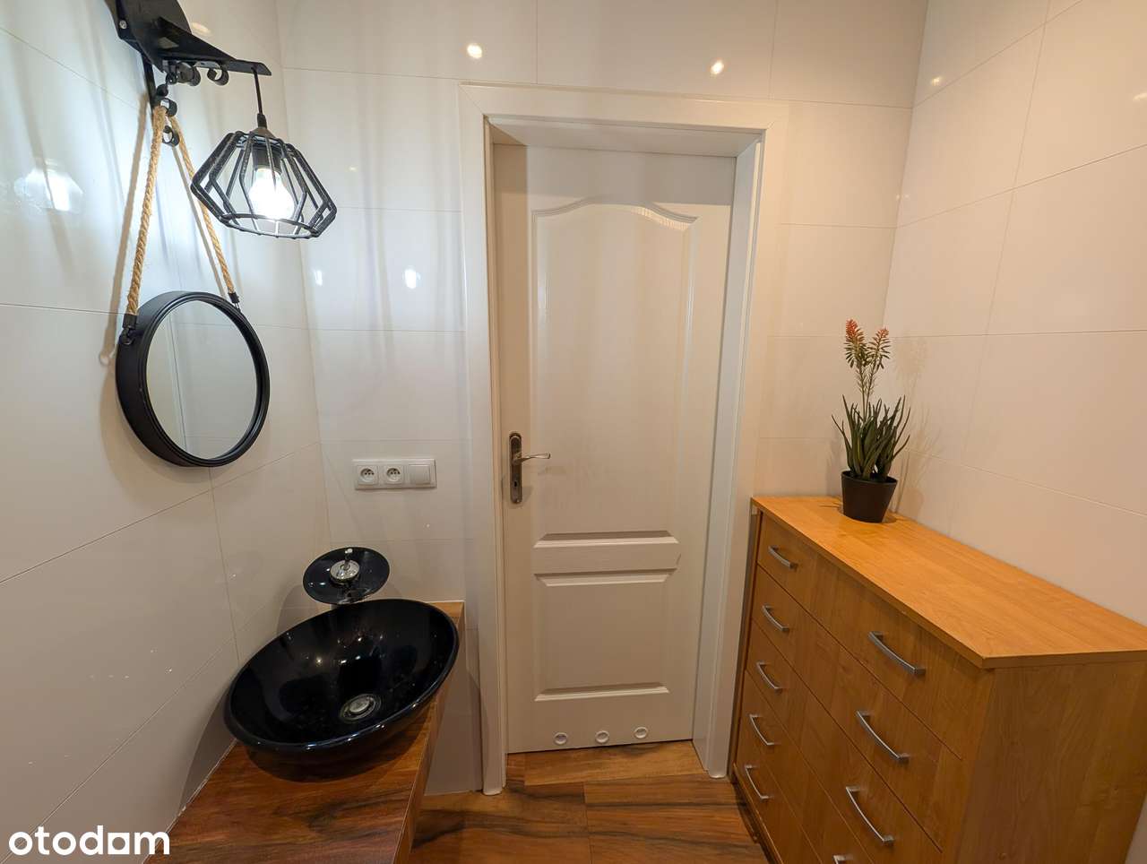 Kawalerka po remoncie Os. Świętokrzyskie Balkon  32,1 m²-8