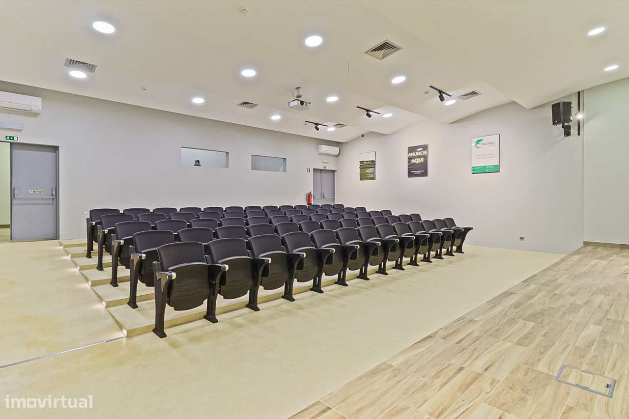 Auditório 73 lugares - pague diretamente ao proprietário sem juros. - Grande imagem: 3/21