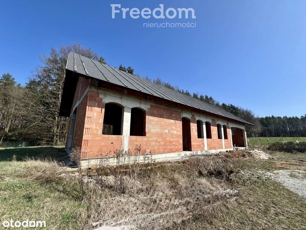 Nowoczesna "stodoła" otoczona lasem - Pełny obrazek: 2/14