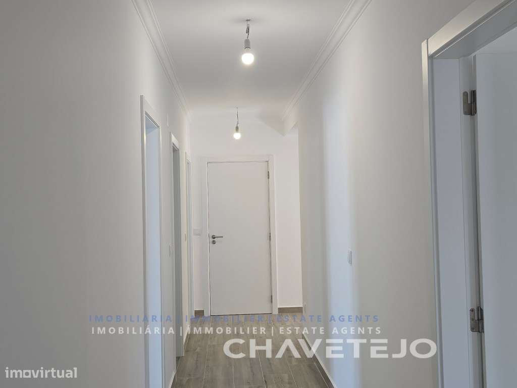 Moradia totalmente nova com 3 quartos enorme garagem para venda em ...-9