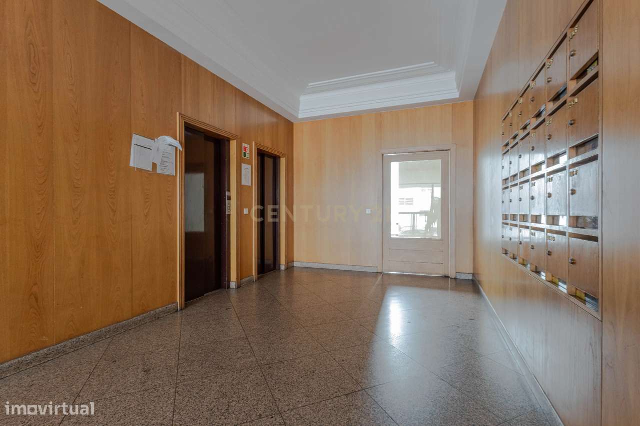 Excelente Apartamento T2 na Travessa das Condominhas - Grande imagem: 3/30