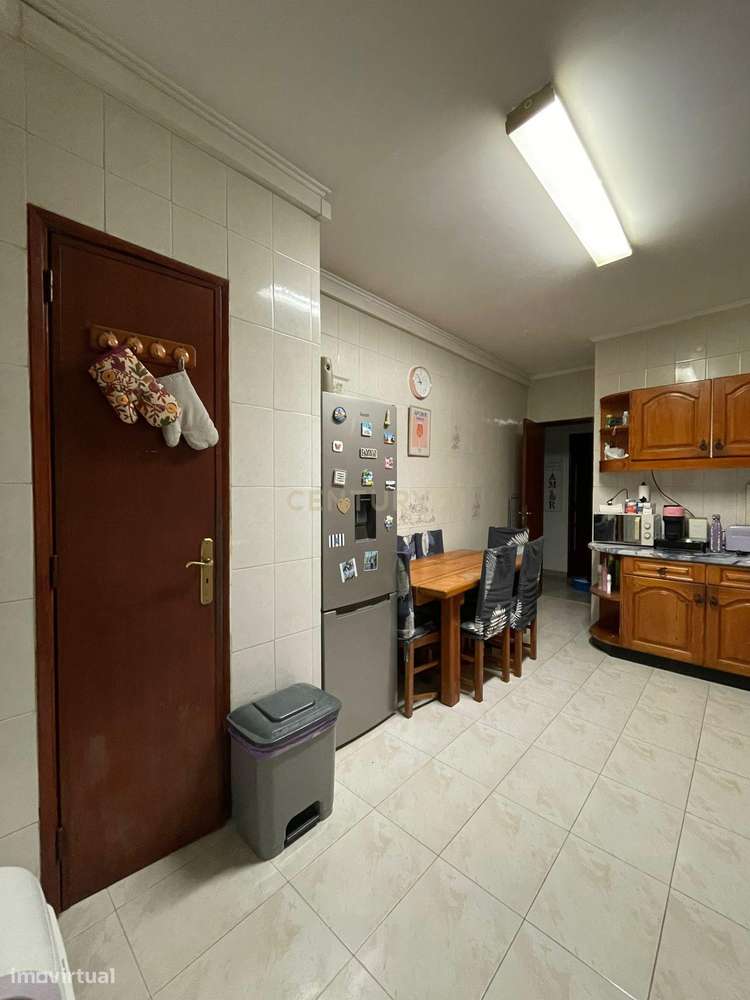 Apartamento T1 ( + 1) em Queluz com vista Panorâmica-7