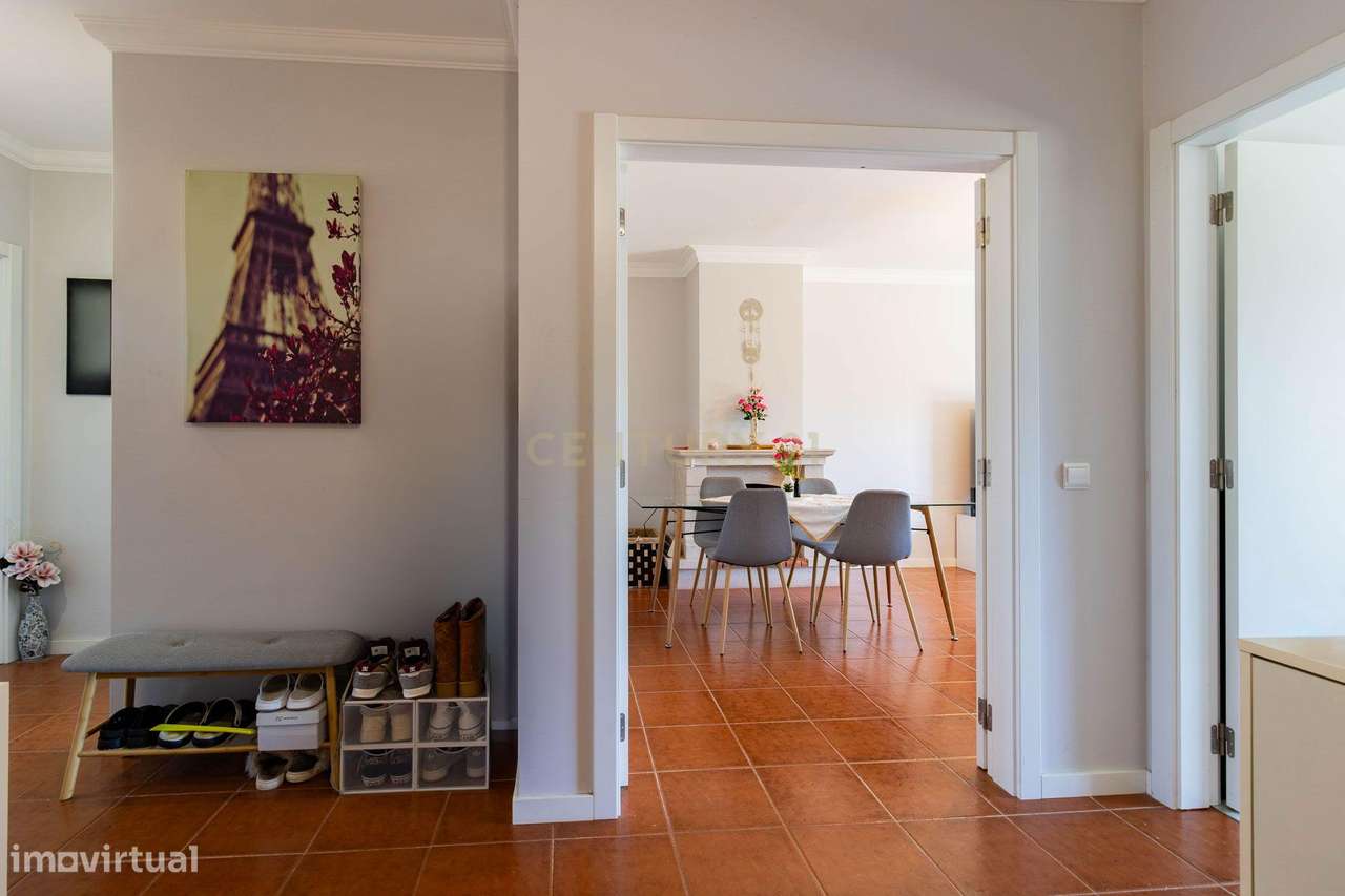 Apartamento T2 Remodelado | Pataias | Garagem e Sótão-12