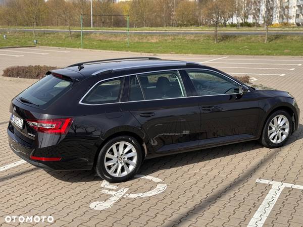 Skoda Superb 2.0 TDI Ambition DSG - 7