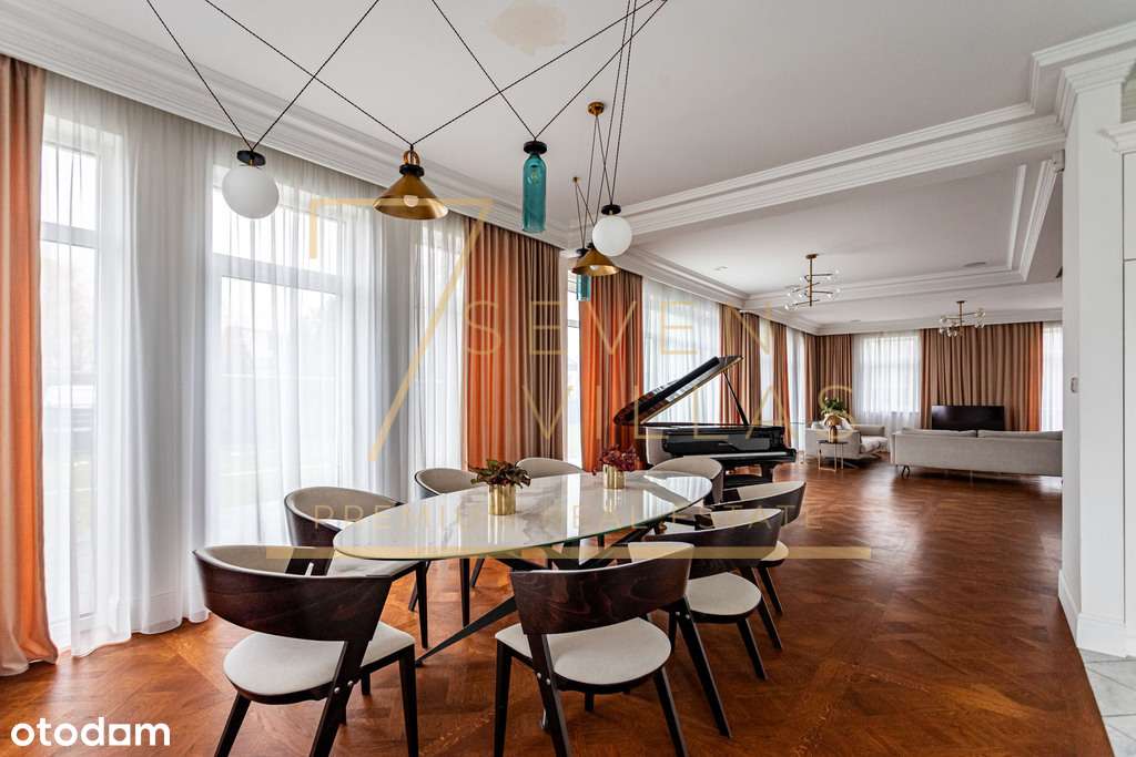 Luksusowy dom z imponującą przestrzenią-8