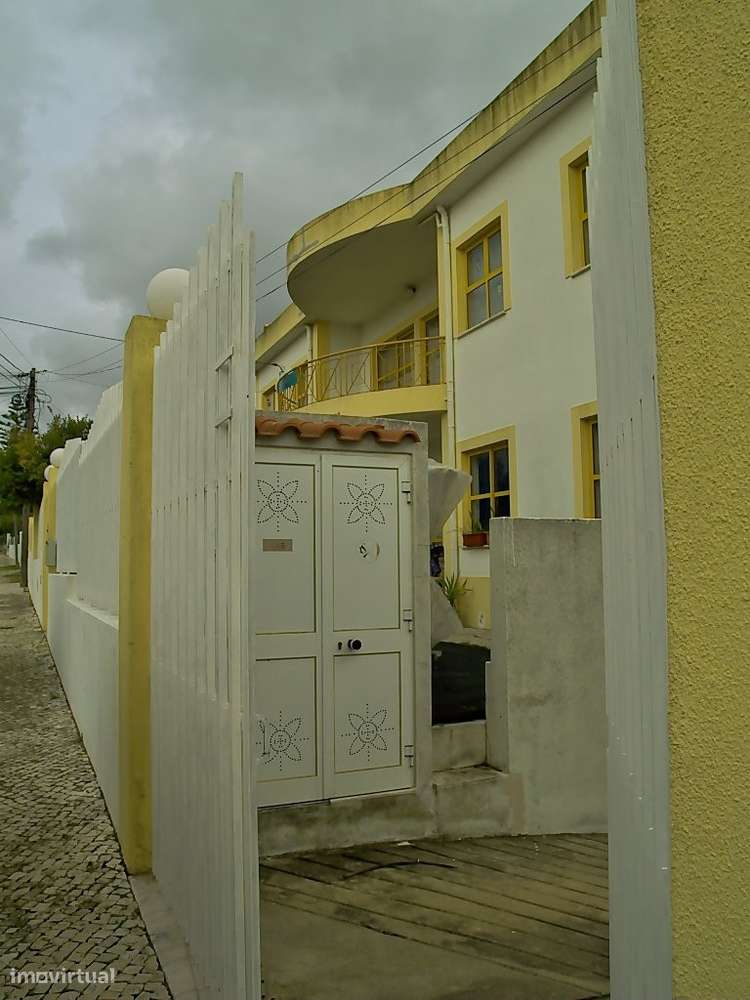 Moradia para venda na zona de Sintra, próximo da Abrunheira-5