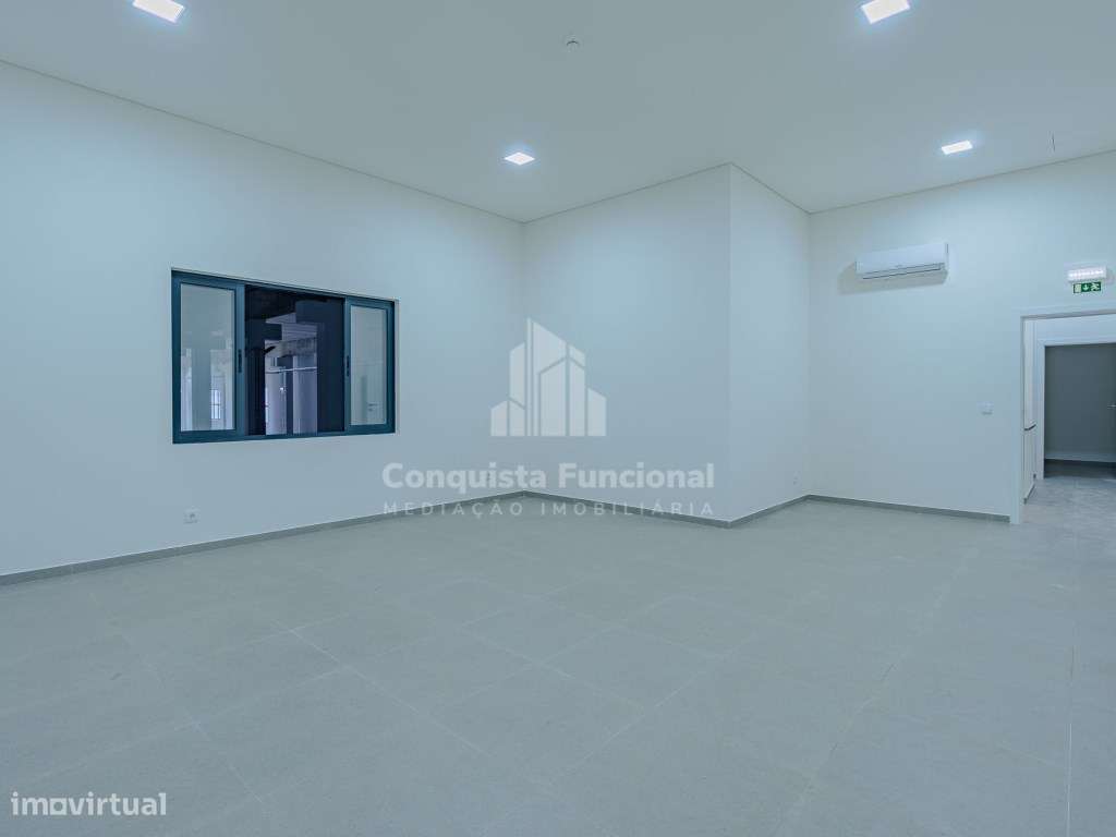 Pavilhão Industrial Moderno - Z.I. Vila Maior, S.M. Feira-8