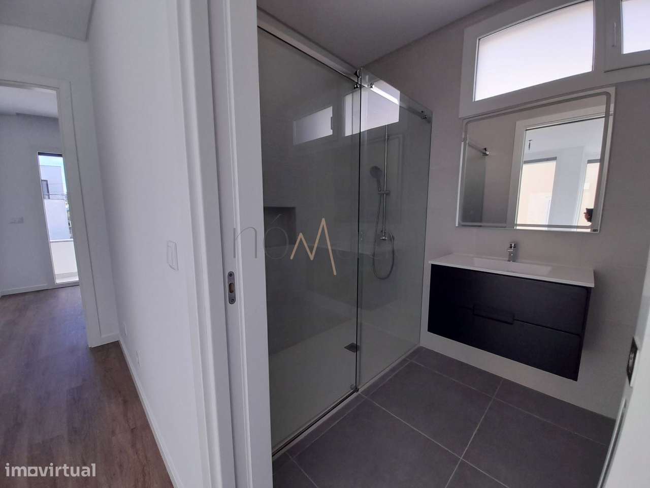 Fantástica moradia localizada no bairro de Valadares, Seixal-27