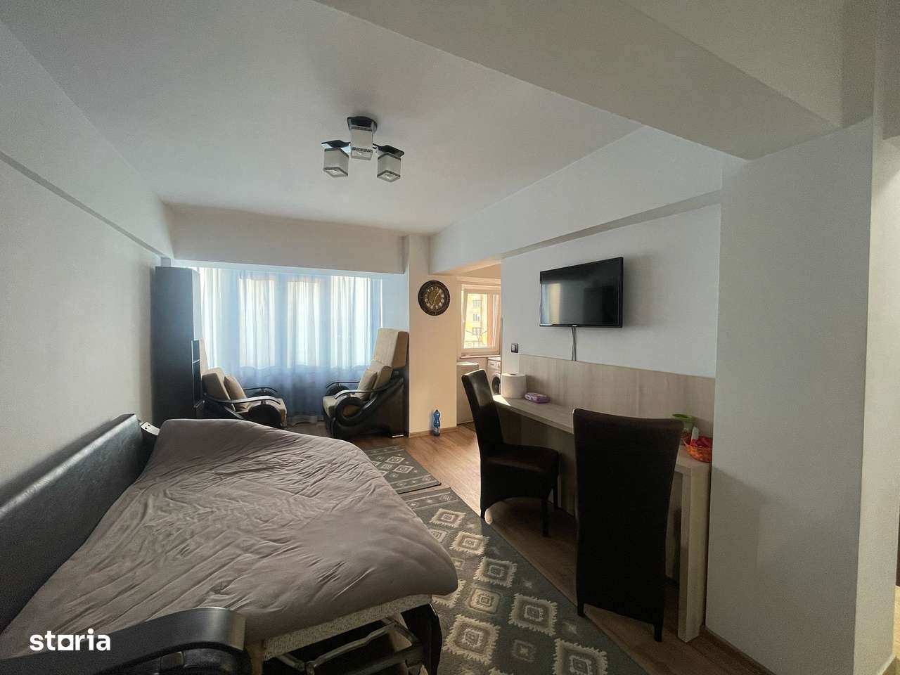 GARSONIERA CENTRALA | MOBILATA | VEDERE SPRE ORAS | RADAUTI - Imagine principală: 3/10