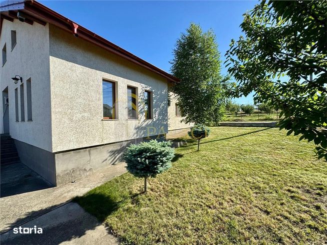 Casa individuala de vanzare in Valea Lupului, zona linistita, acces fa-0