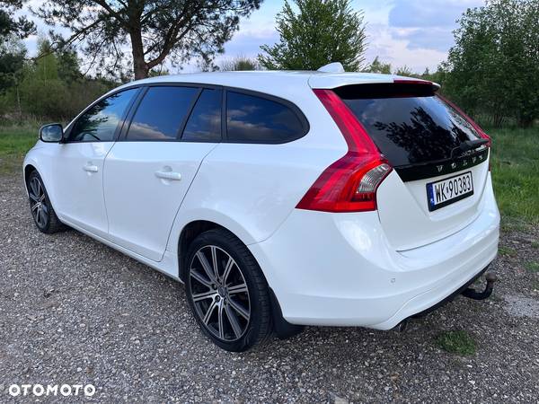 Volvo V60 D4 Kinetic - 3