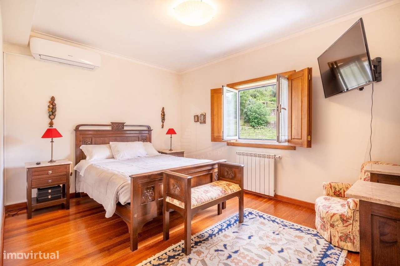 Quinta com Vinha Produtiva e Potencial Turístico junto ao Gerês-25