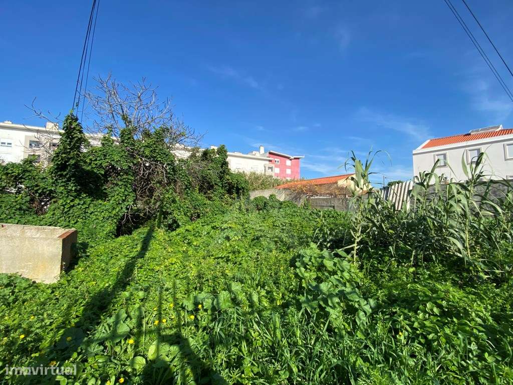 Terreno no Casalinho de Ajuda junto ao Polo Universitário da Ajuda-7