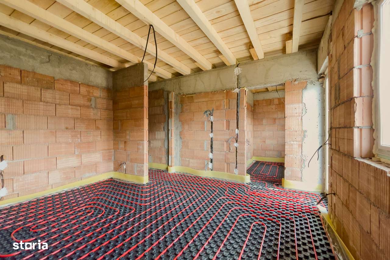 Casă tip duplex, 4 camere, Sânpetru, P+E, construcție 2026-11