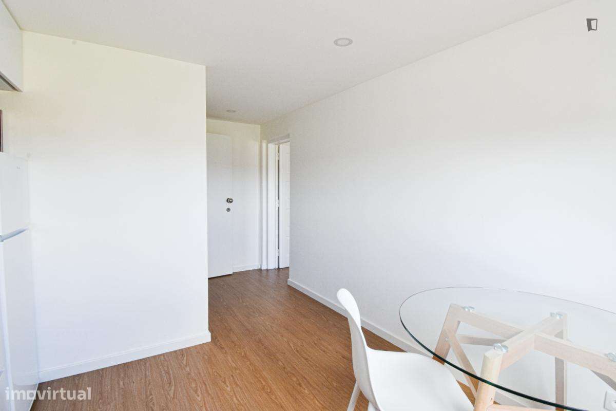 Estúdio - localizado em Baixa de Santa Clara Coimbra - Grande imagem: 4/8