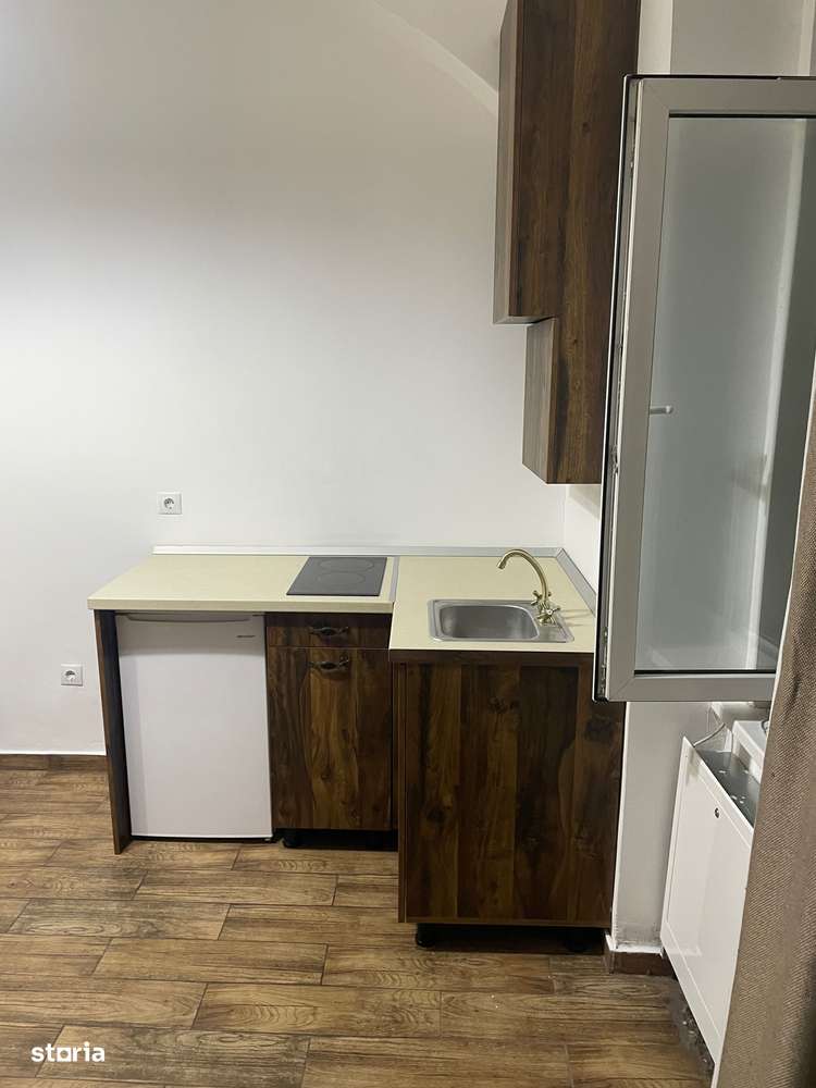 Garsoniera | Centrul Istoric | Liceul Andrei Saguna - Imagine principală: 3/4