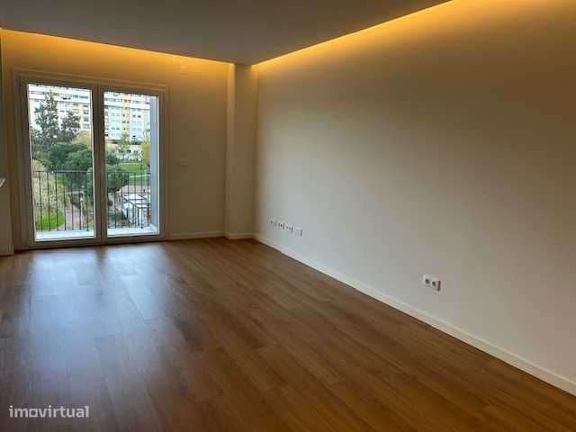 Lindo apartamento T2 no Infantado com vista para o parque verde - Grande imagem: 4/10