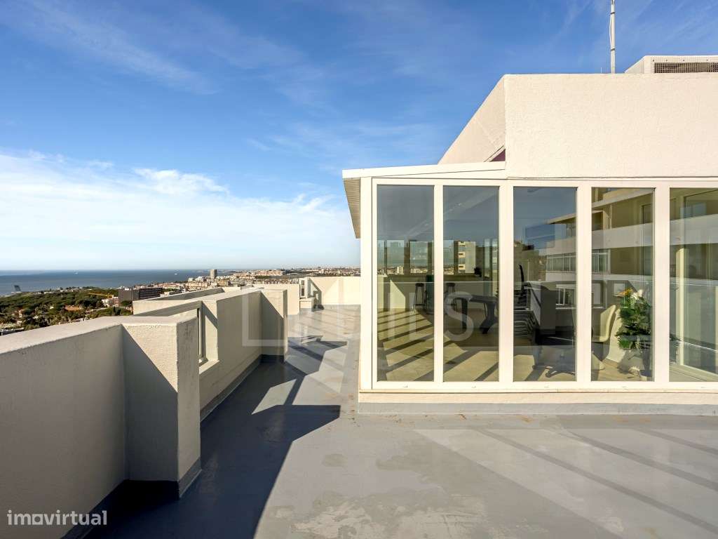 Apartamento T3 com garagem e vista rio, em Belém, Lisboa-18